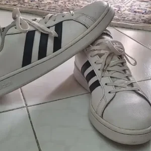 کتونی آدیداس اورجینال مدل Grand court سایز۴۴.۵ ،۴۵